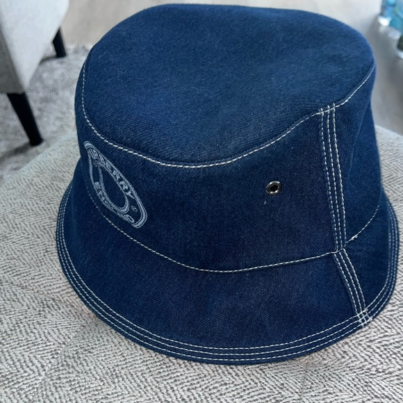 Burberry Blue Denim Circle Logo Bucket Hat - Picture 4 of 8